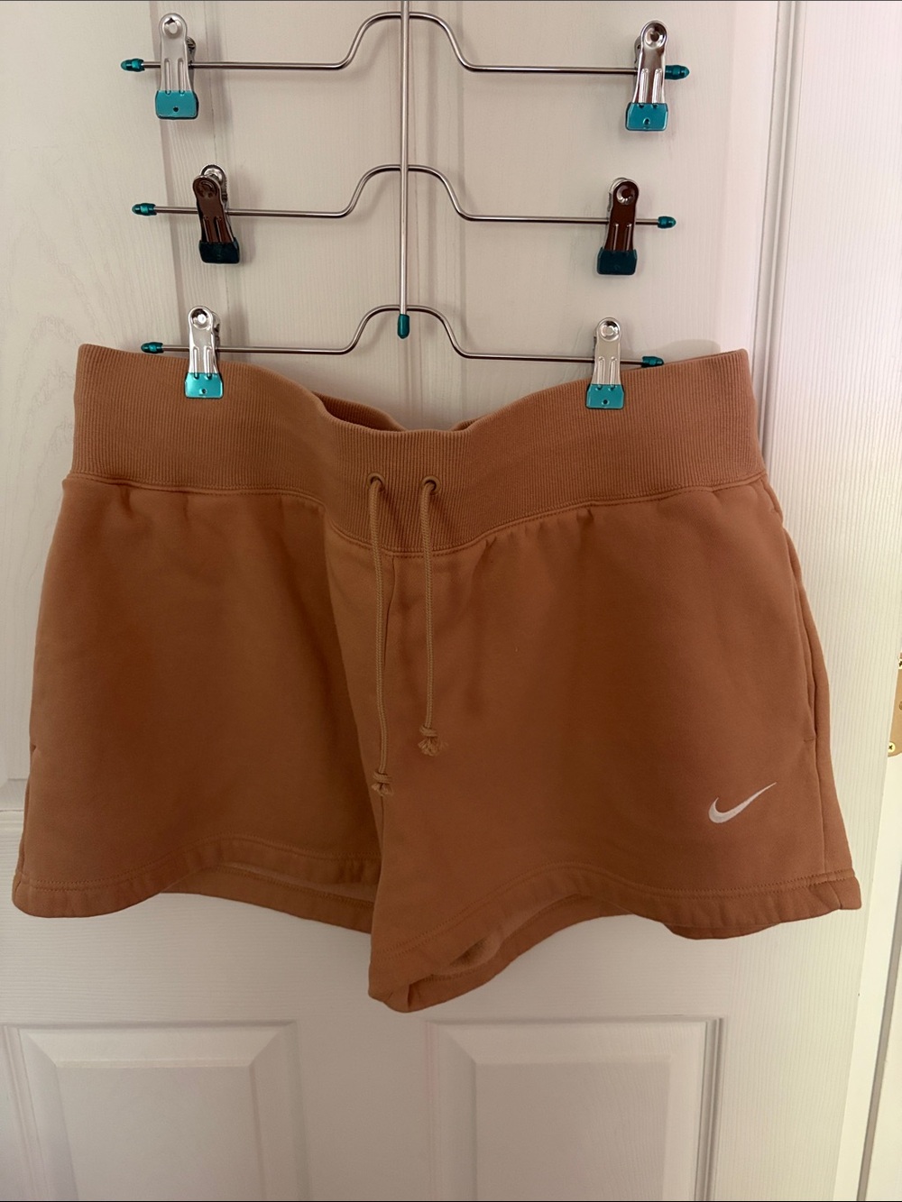 Nike Women’s Tan and Black Athletic Shorts - Picture 4 of 7